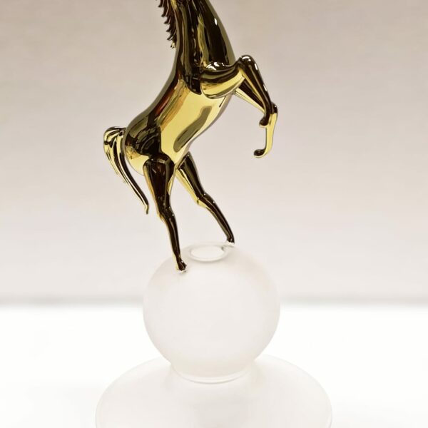 CAVALLO RAMPANTE di La Murrina in vetro di Murano decoro oro